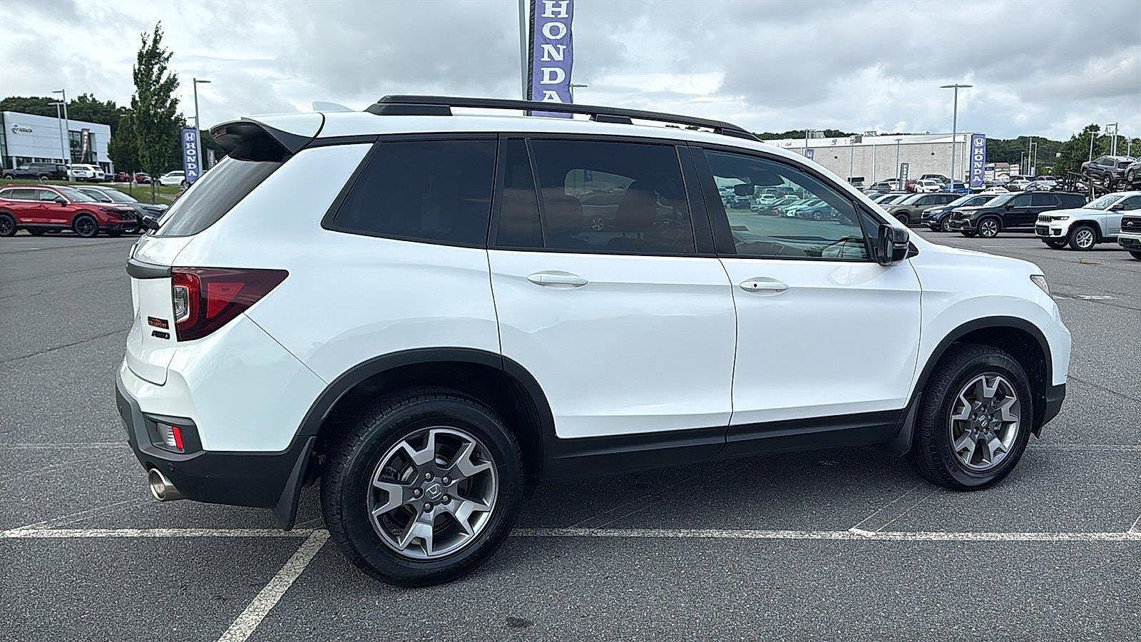 Used 2023 Honda Passport TrailSport image 5