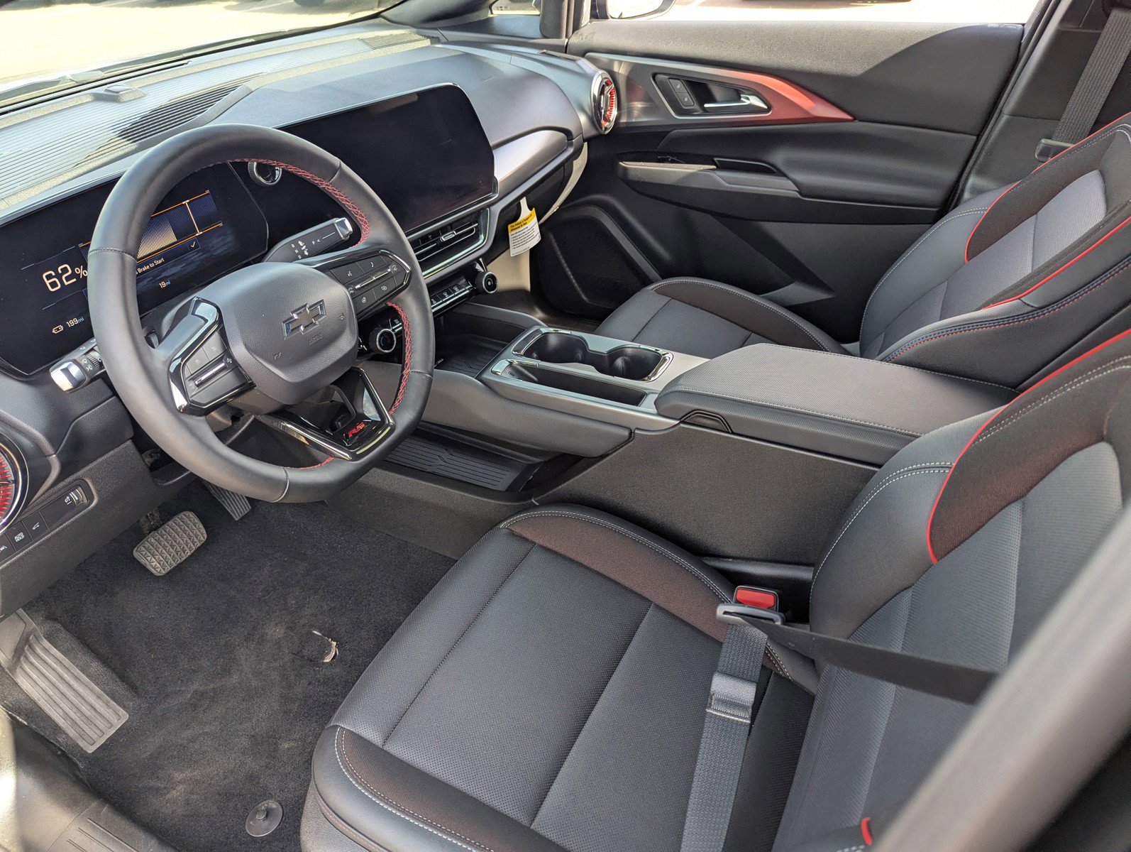 Certified 2025 Chevrolet Equinox EV RS image 24