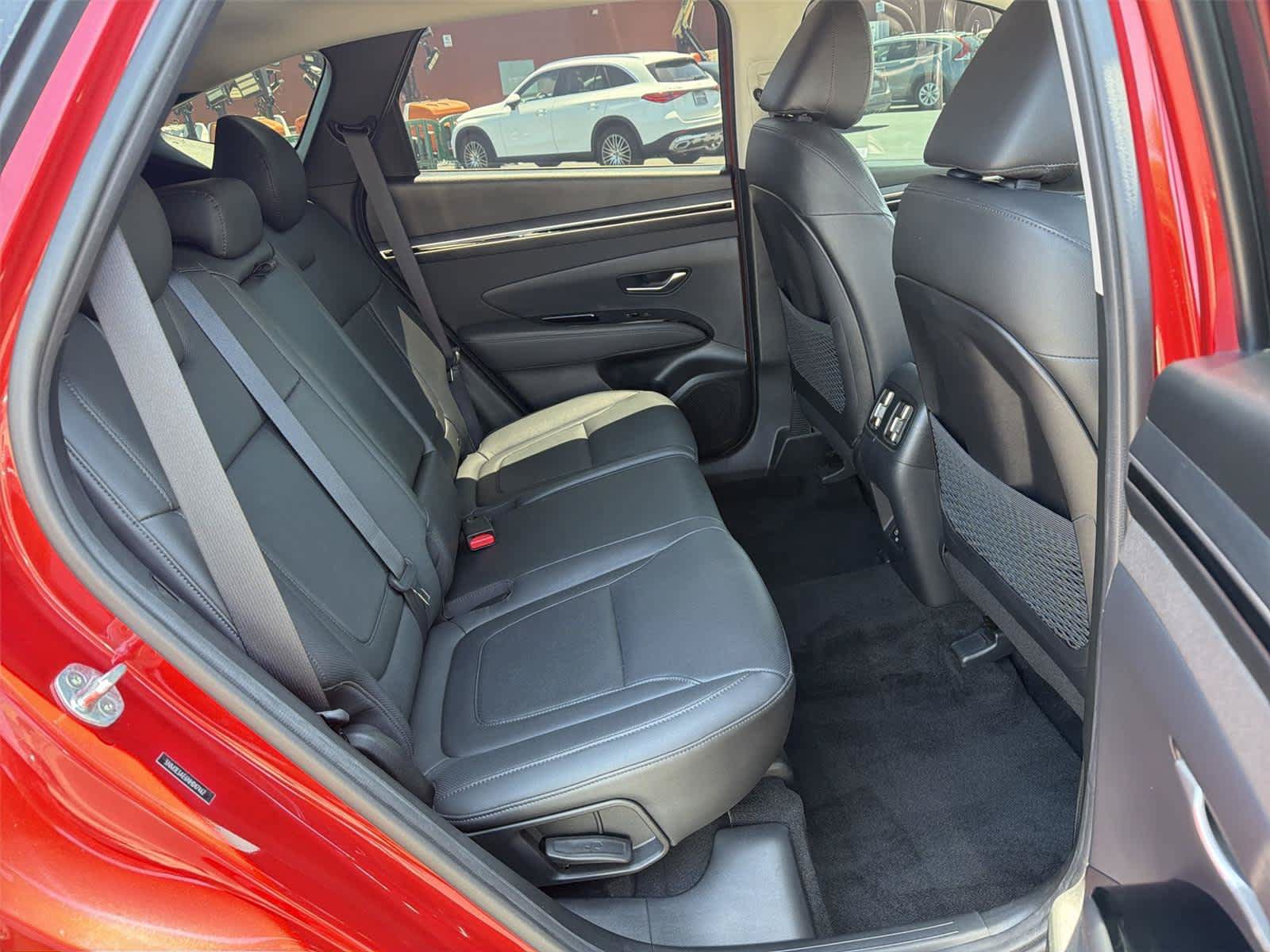 Used 2022 Hyundai Tucson Limited FWD image 14