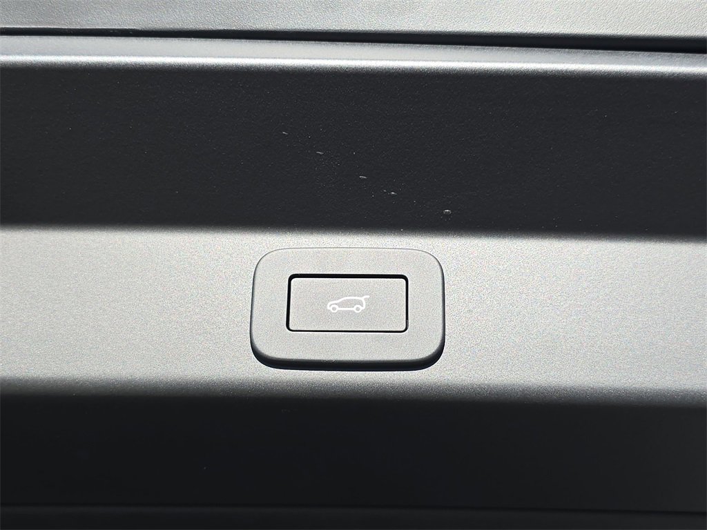 New 2026 Land Rover Range Rover Sport SE image 13