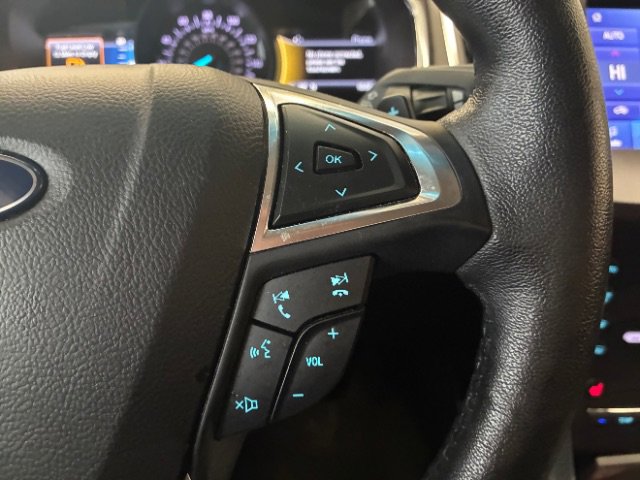 Used 2020 Ford Edge Titanium AWD/4WD image 19