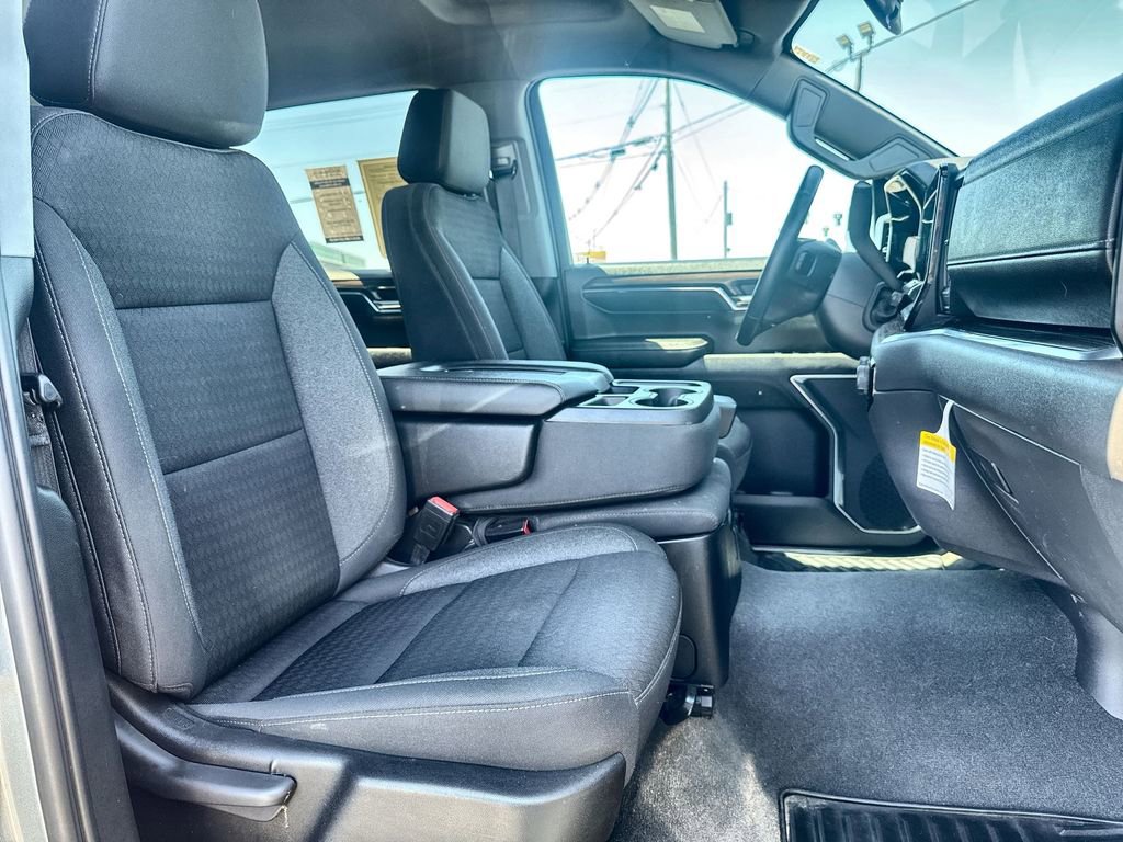 Used 2023 Chevrolet Silverado 1500 LT AWD/4WD image 24