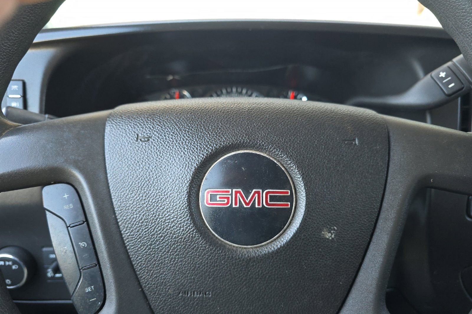 Used 2017 GMC Savana 2500 RWD image 21