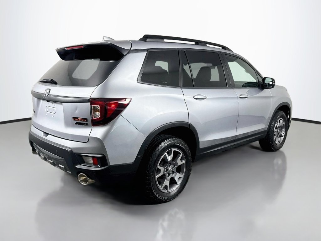 Used 2023 Honda Passport TrailSport image 8