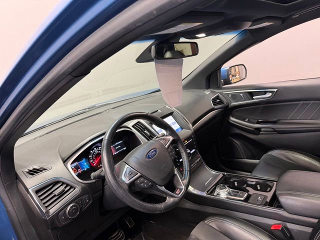 Used 2019 Ford Edge ST w/ Cold Weather Package AWD/4WD image 17