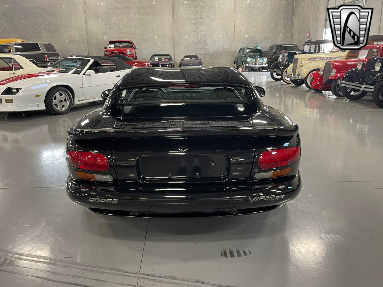 Used 1994 Dodge Viper RT/10 image 4