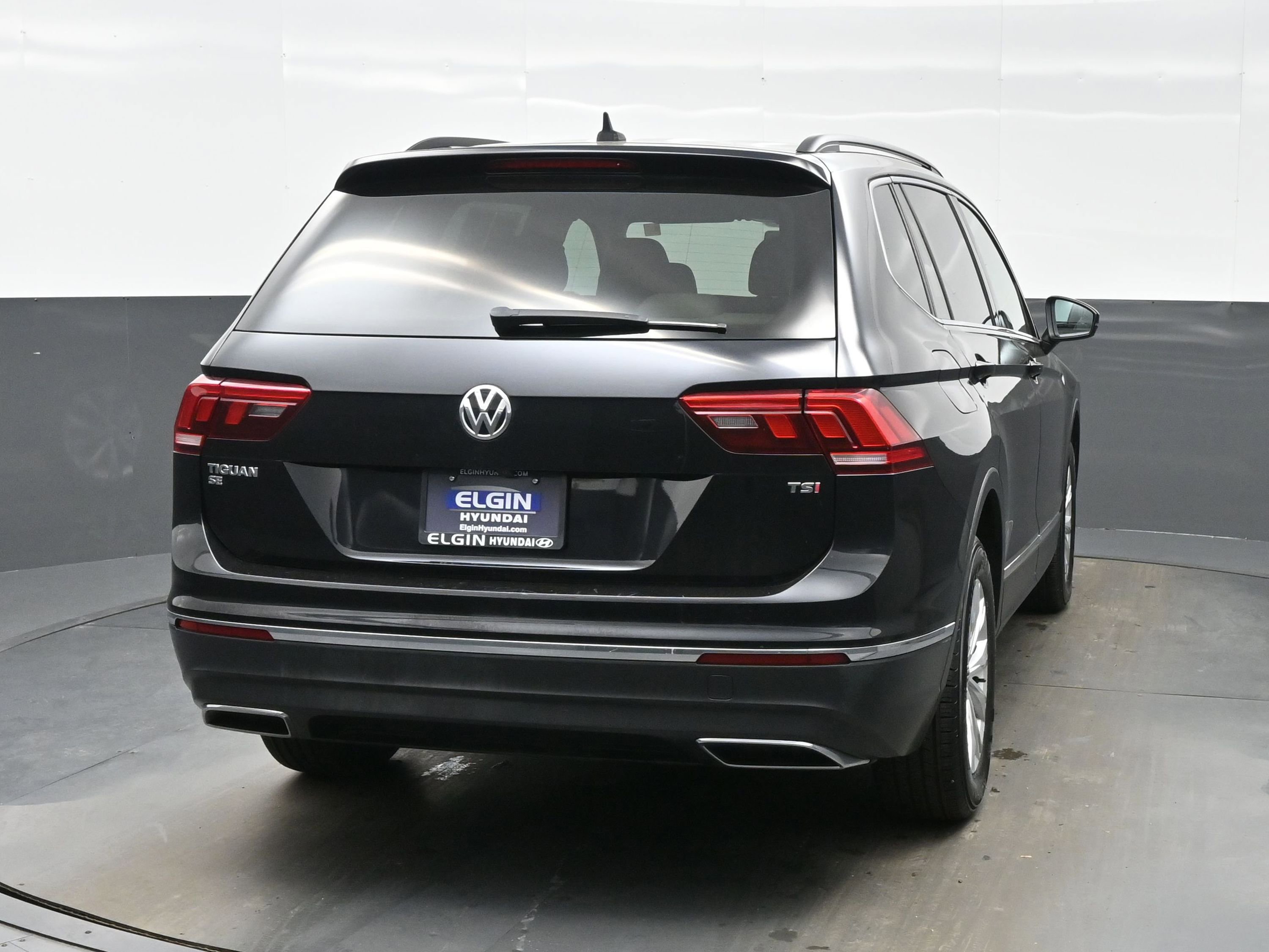 Used 2018 Volkswagen Tiguan SE image 5