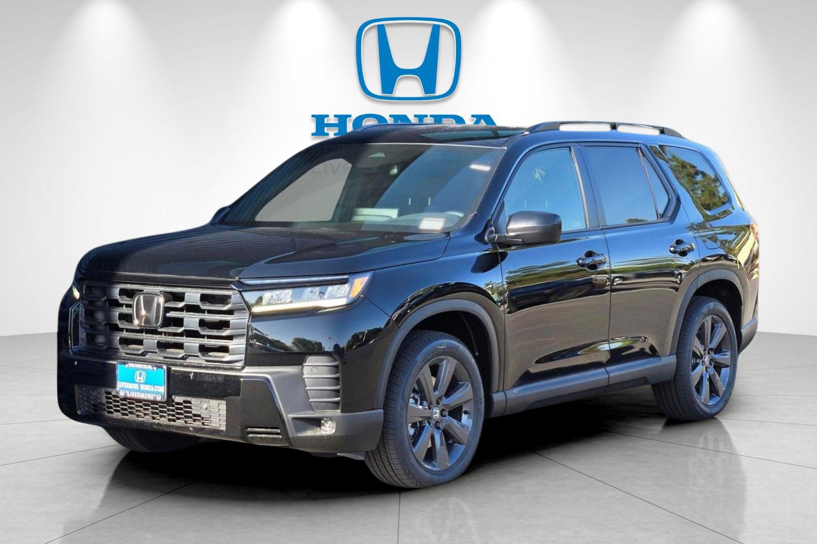 New 2026 Honda Pilot Sport image 2