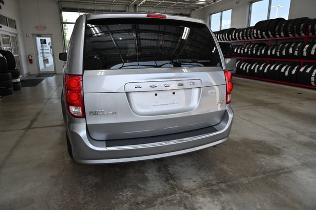 Used 2017 Dodge Grand Caravan SXT FWD image 7