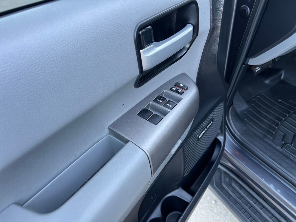 Used 2014 Toyota Sequoia Limited image 6