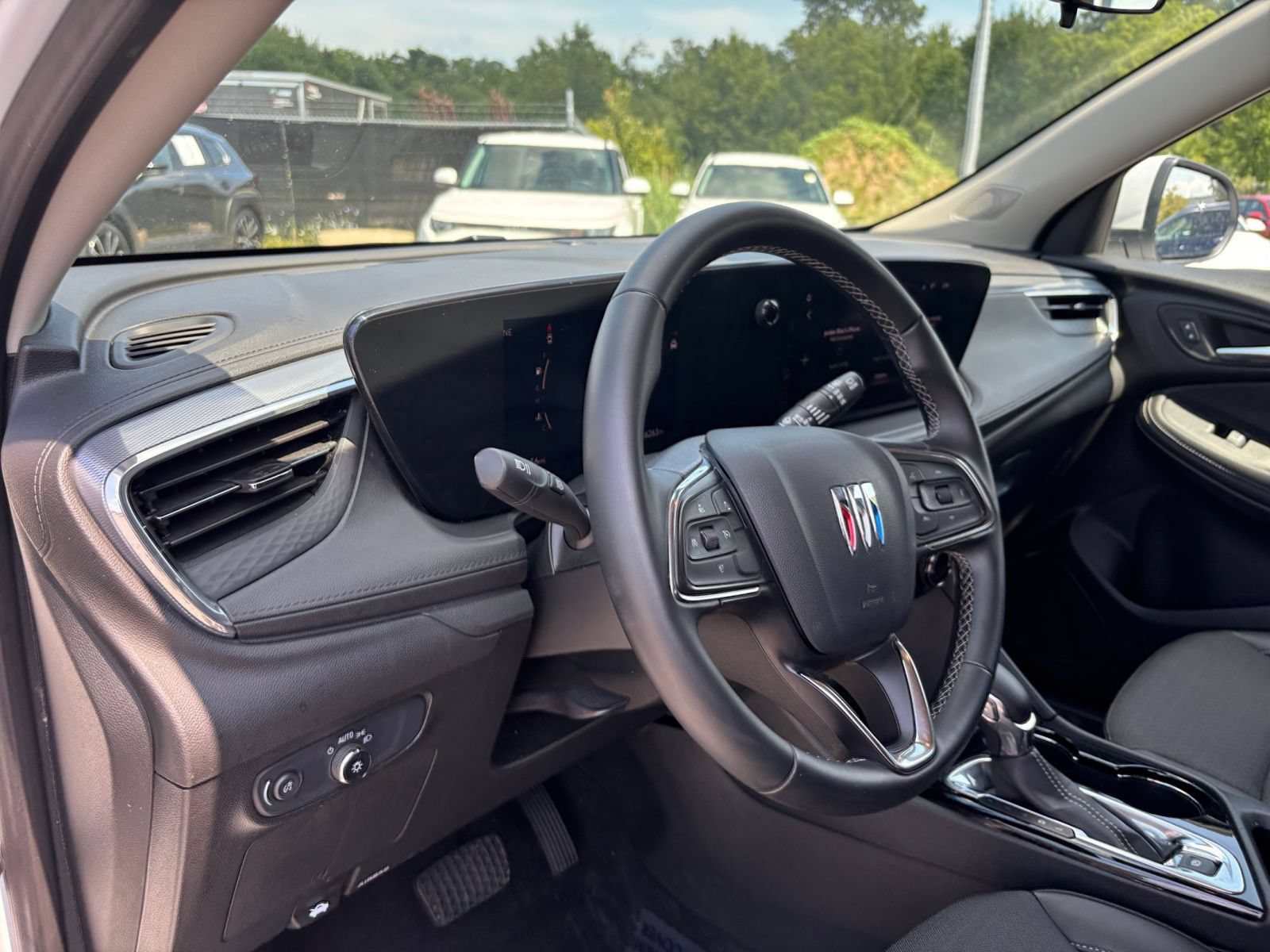 Used 2026 Buick Encore GX Preferred AWD/4WD image 33