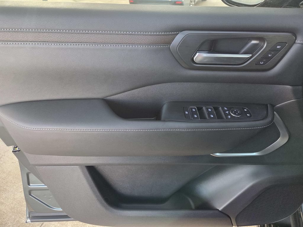 New 2026 Nissan Armada Platinum AWD/4WD image 13