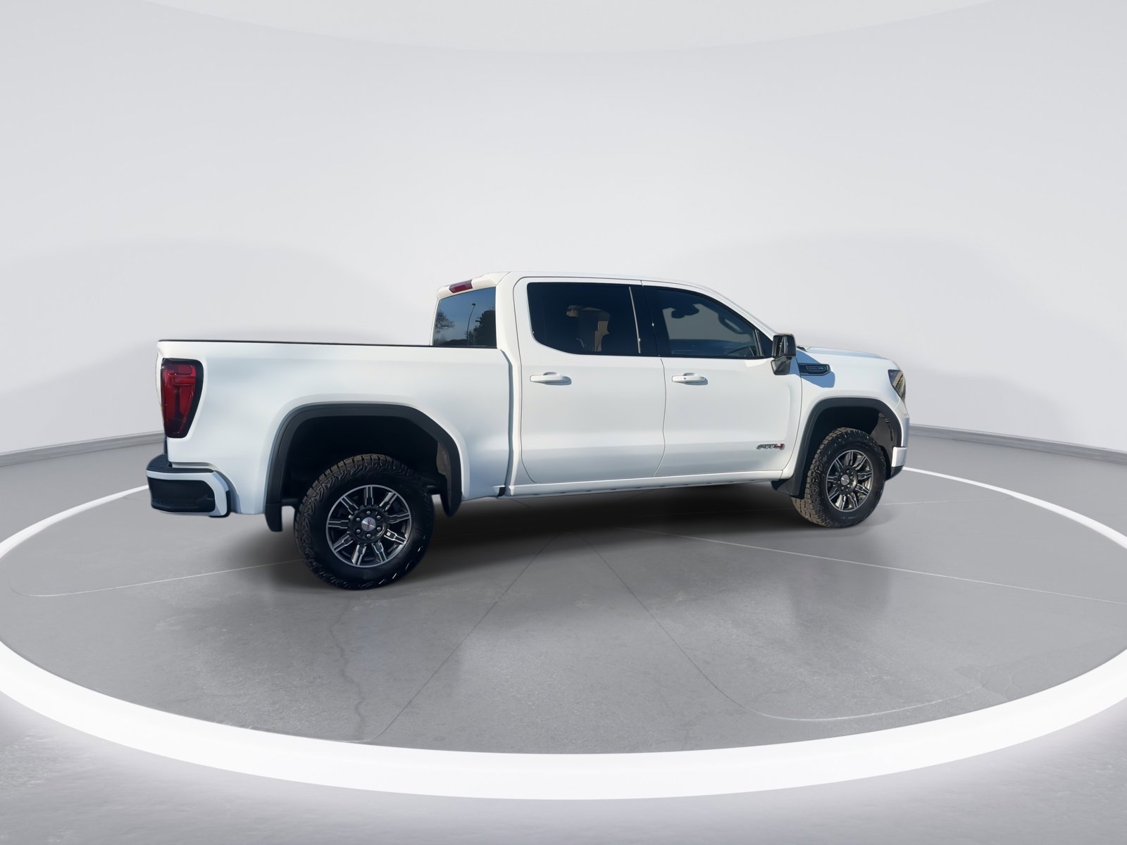Used 2025 GMC Sierra 1500 AT4 image 9