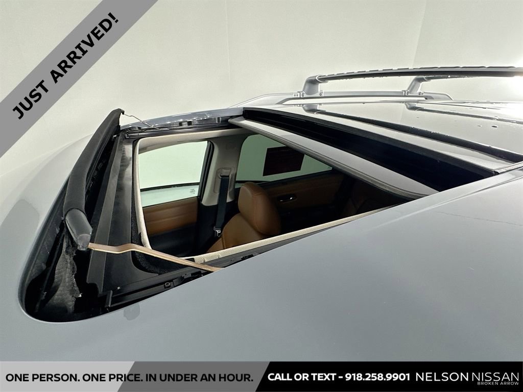 Used 2024 Nissan Pathfinder Platinum w/ Cargo Package image 23