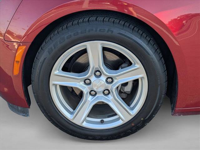 Used 2019 Chevrolet Camaro LT w/ Technology Package RWD image 21