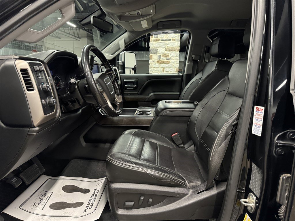 Used 2018 GMC Sierra 3500 Denali w/ Duramax Plus Package AWD/4WD image 23