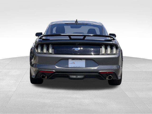 Used 2022 Ford Mustang Premium RWD image 4