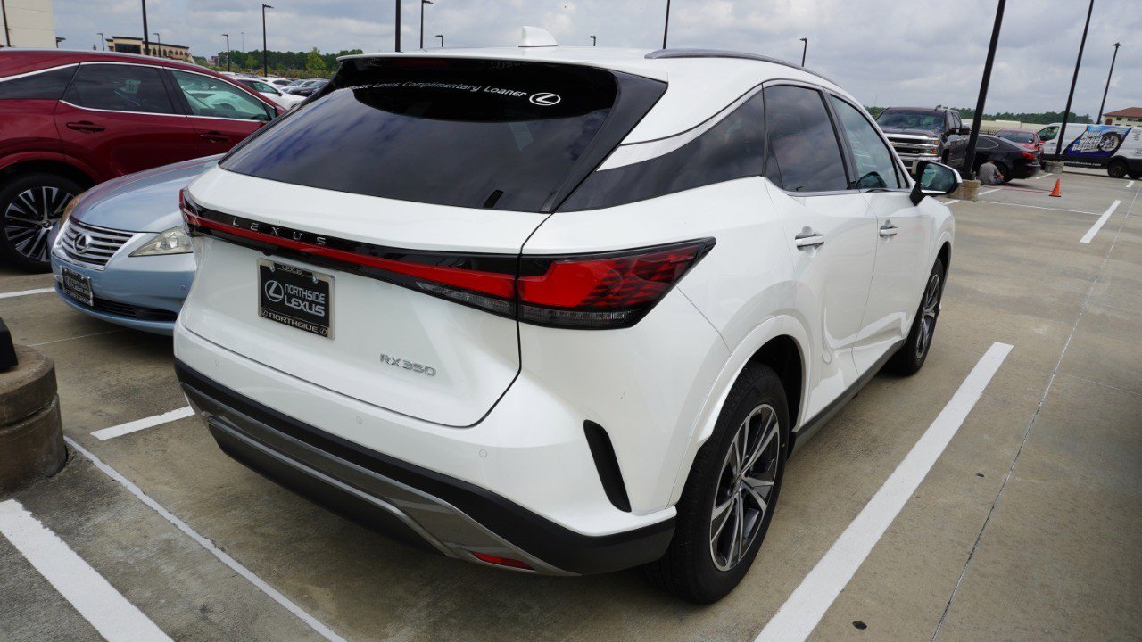 Used 2025 Lexus RX 350 Premium w/ Accessory Package (Z1) FWD image 5