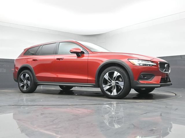 Used 2024 Volvo V60 B5 Cross Country Plus w/ Climate Package AWD/4WD image 35