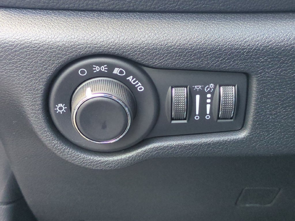 New 2027 Chrysler Pacifica Limited FWD image 20