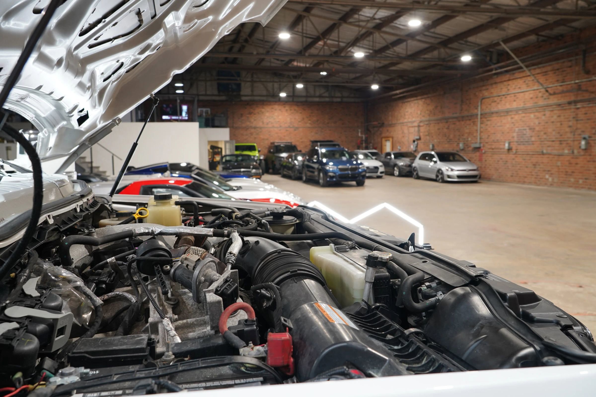 Used 2020 Ford F350 Platinum w/ FX4 Off-Road Package image 24