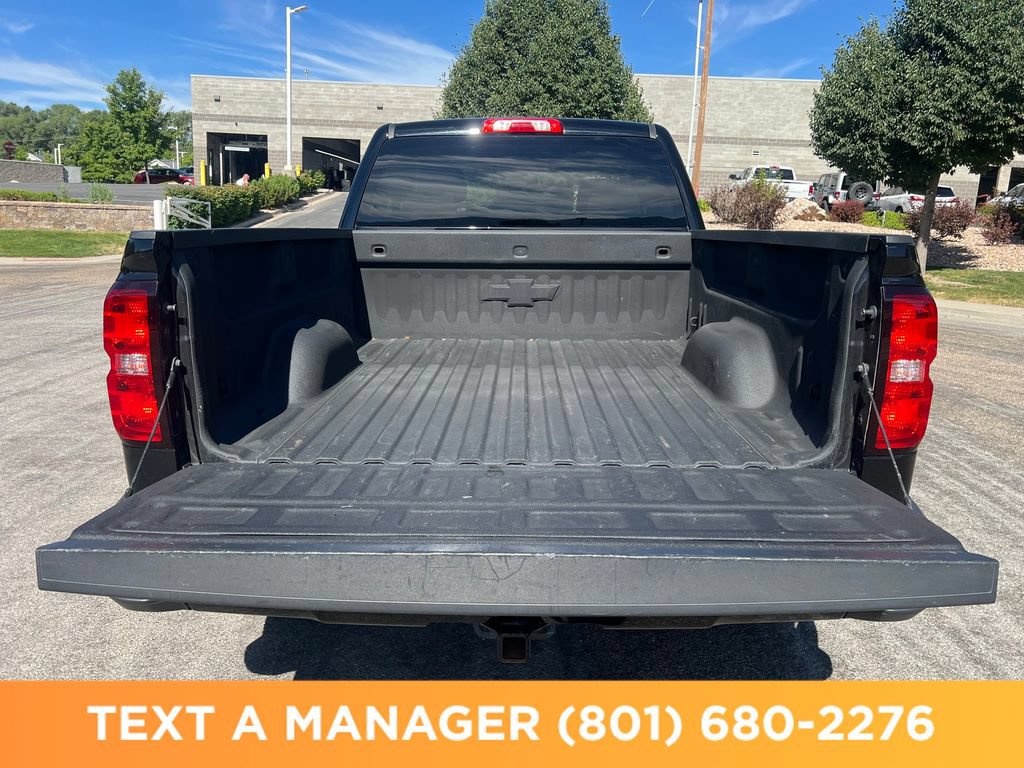 Used 2017 Chevrolet Silverado 1500 LT w/ Midnight Edition AWD/4WD image 12