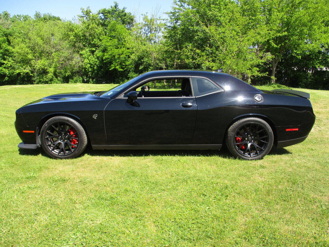 Used 2016 Dodge Challenger SRT Hellcat image 5