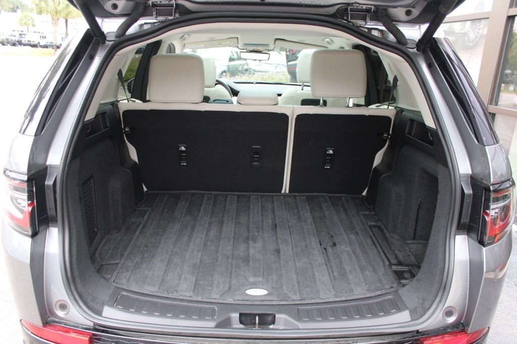 Certified 2025 Land Rover Discovery Sport S image 37