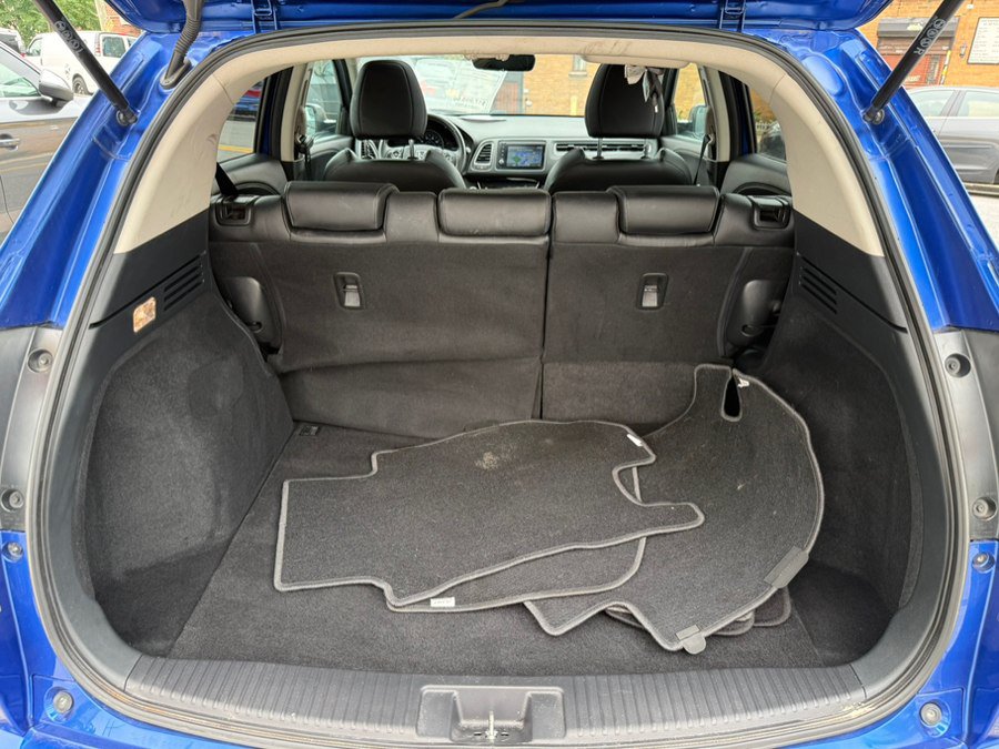 Used 2019 Honda HR-V Touring image 19