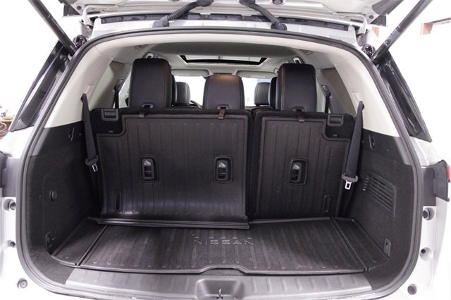 Used 2023 Nissan Pathfinder Platinum image 23