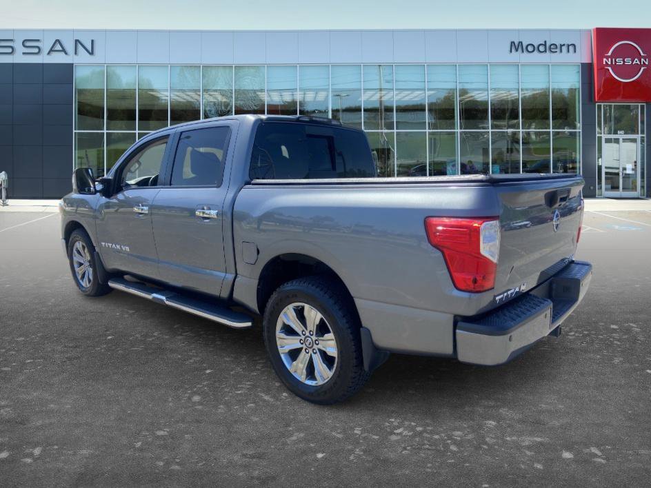 Used 2018 Nissan Titan SL w/ Chrome Package image 6