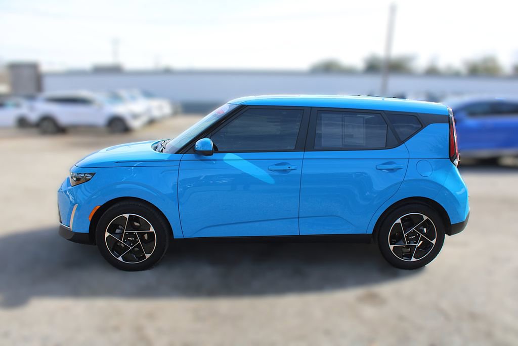 Certified 2025 Kia Soul EX image 13