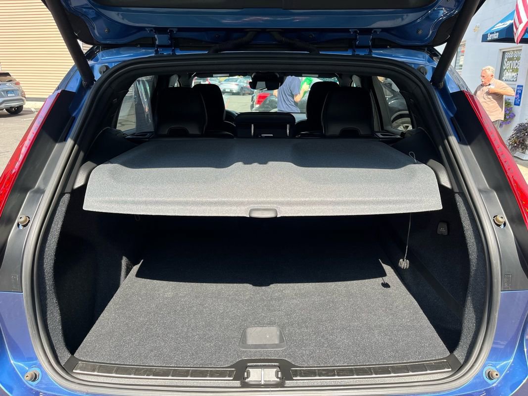 Used 2019 Volvo XC40 T5 R-Design image 23