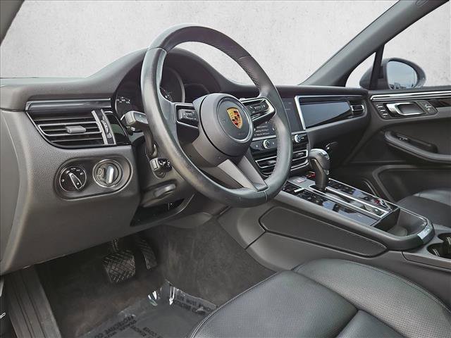 Used 2023 Porsche Macan AWD/4WD image 10