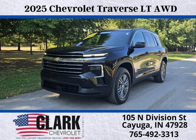 Used 2025 Chevrolet Traverse LT image 1
