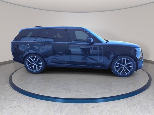 New 2026 Land Rover Range Rover Long Wheelbase Autobiography image 4