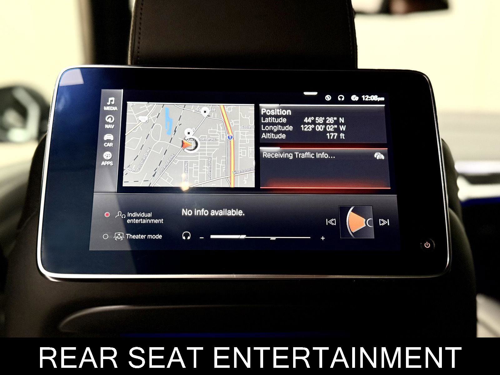 Used 2020 BMW X7 M50i w/ Dynamic Handling Package image 19