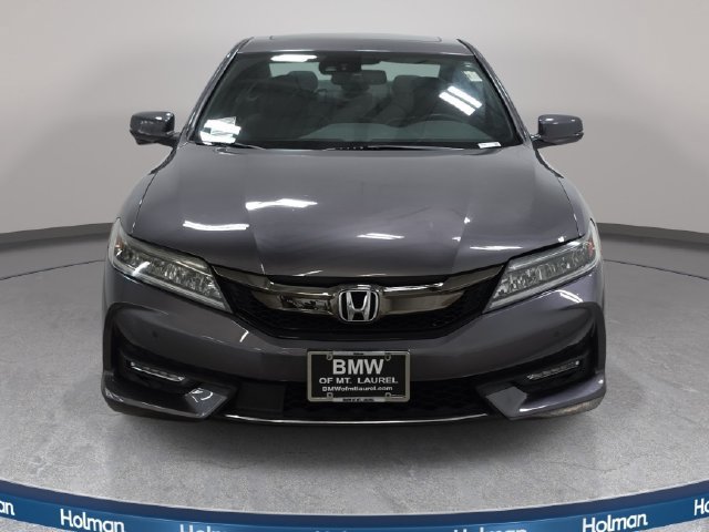 Used 2017 Honda Accord Touring image 3