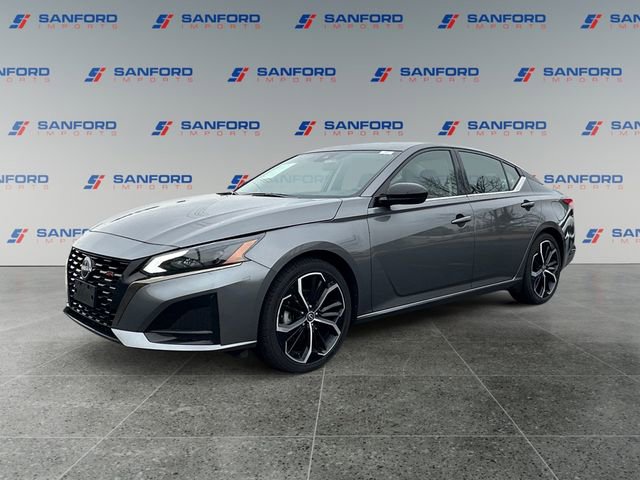 Used 2024 Nissan Altima 2.5 SR image 1