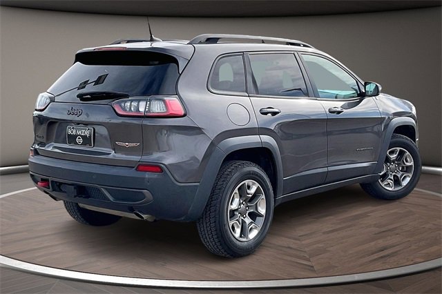 Used 2019 Jeep Cherokee Trailhawk image 2