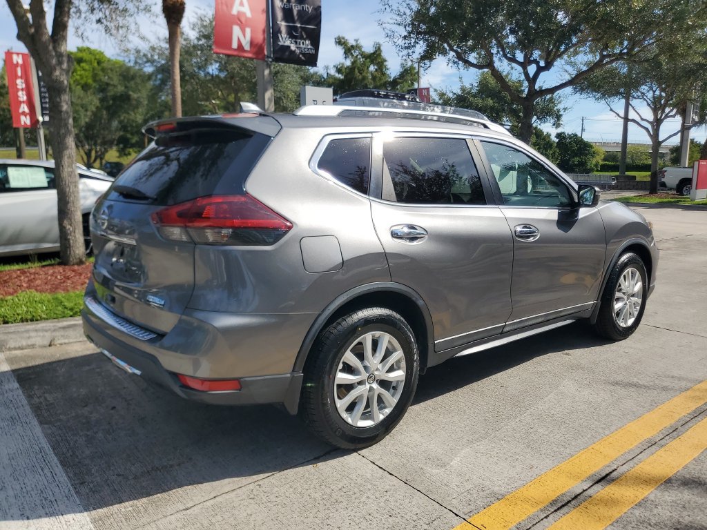Used 2019 Nissan Rogue S w/ Special Edition Package FWD image 6