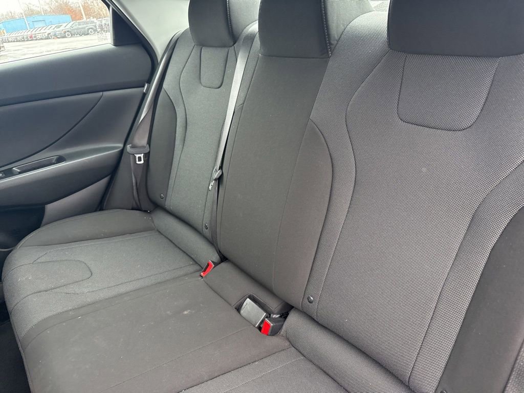 Used 2026 Hyundai Elantra SE image 33
