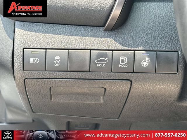 Used 2024 Toyota Camry SE w/ Cold Weather Package FWD image 23