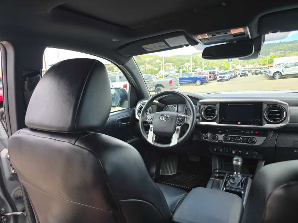 Used 2019 Toyota Tacoma Limited AWD/4WD image 10