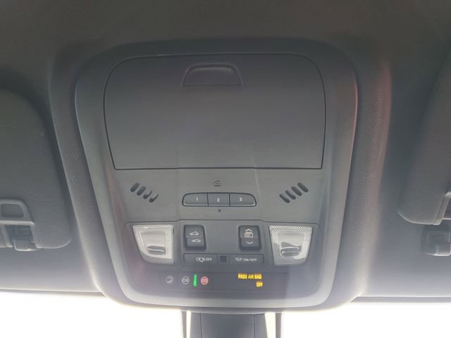 Certified 2019 Chevrolet Blazer Premier w/ Sun and Wheels Package image 40