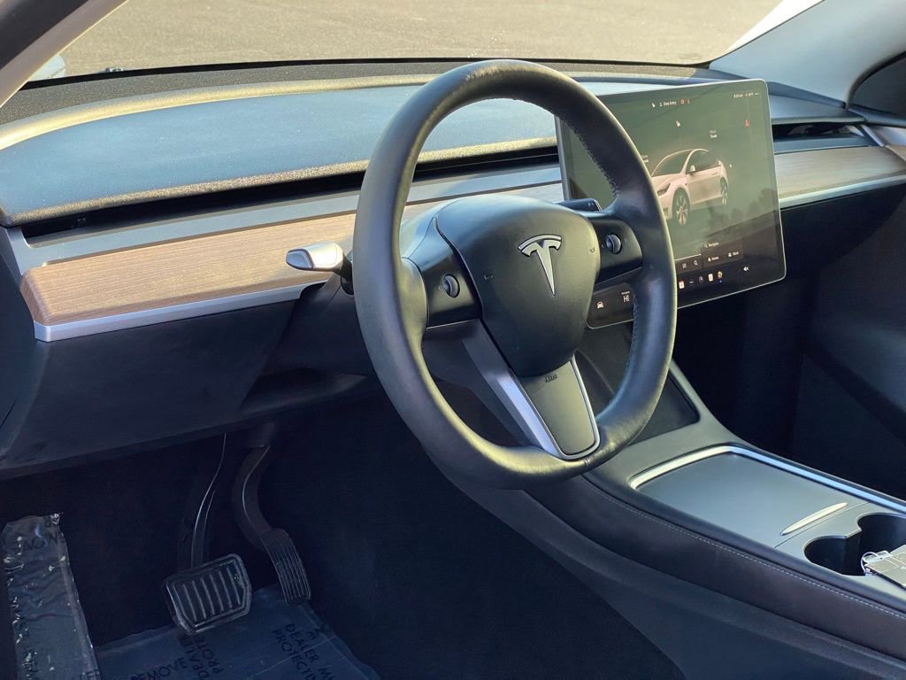 Used 2023 Tesla Model Y Long Range image 10