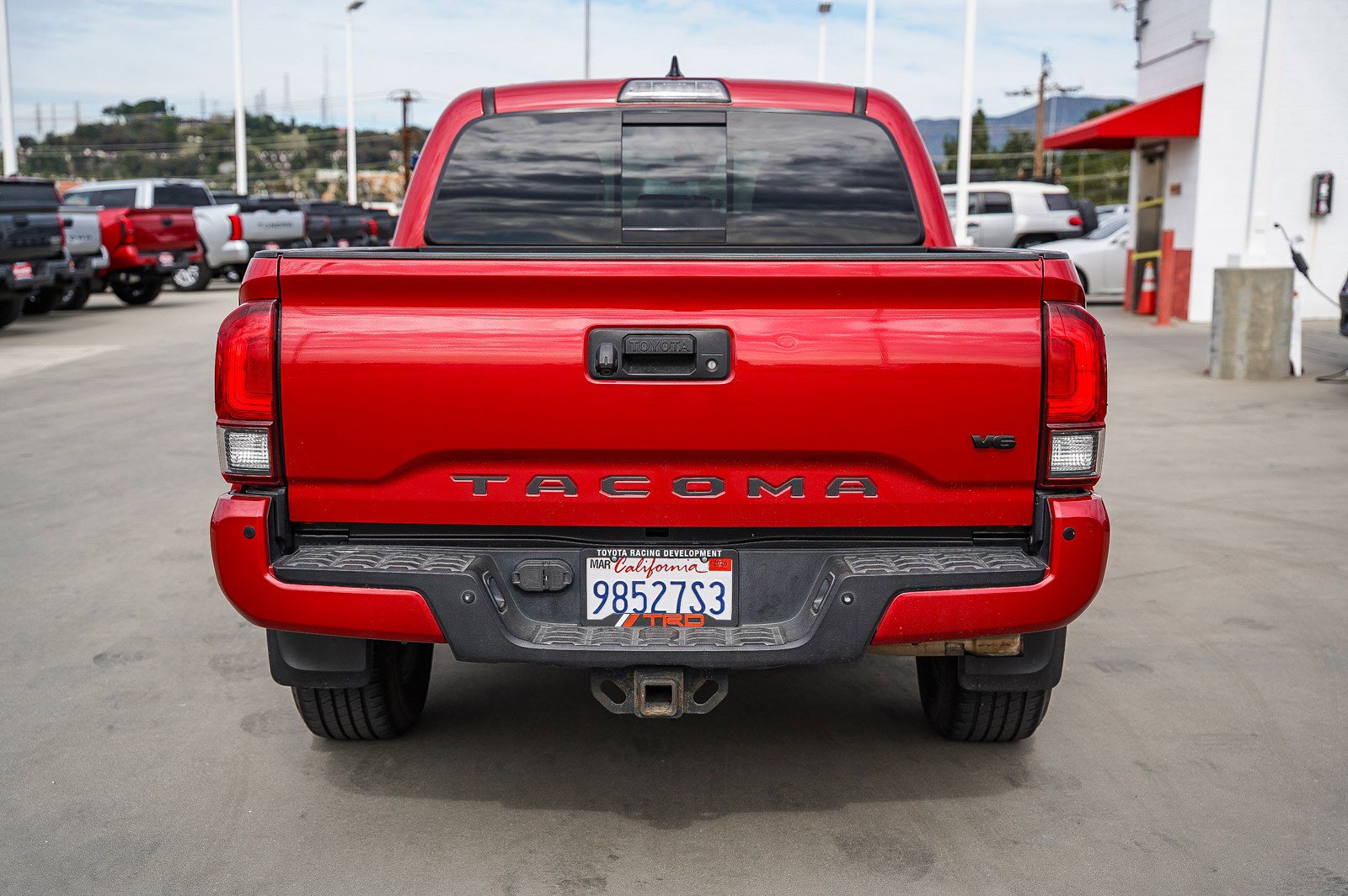 Certified 2018 Toyota Tacoma TRD Sport w/ Technology Package image 10