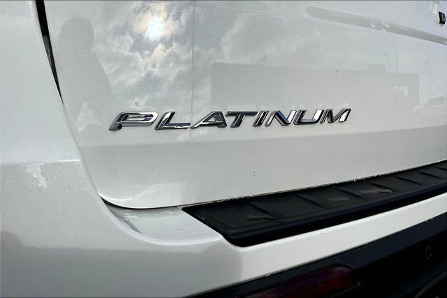 Used 2025 Ford Explorer Platinum w/ Ultimate Package image 30