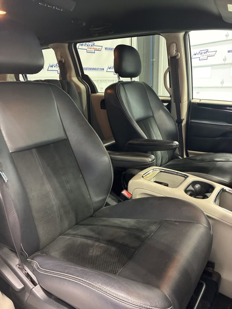 Used 2017 Dodge Grand Caravan SXT image 39