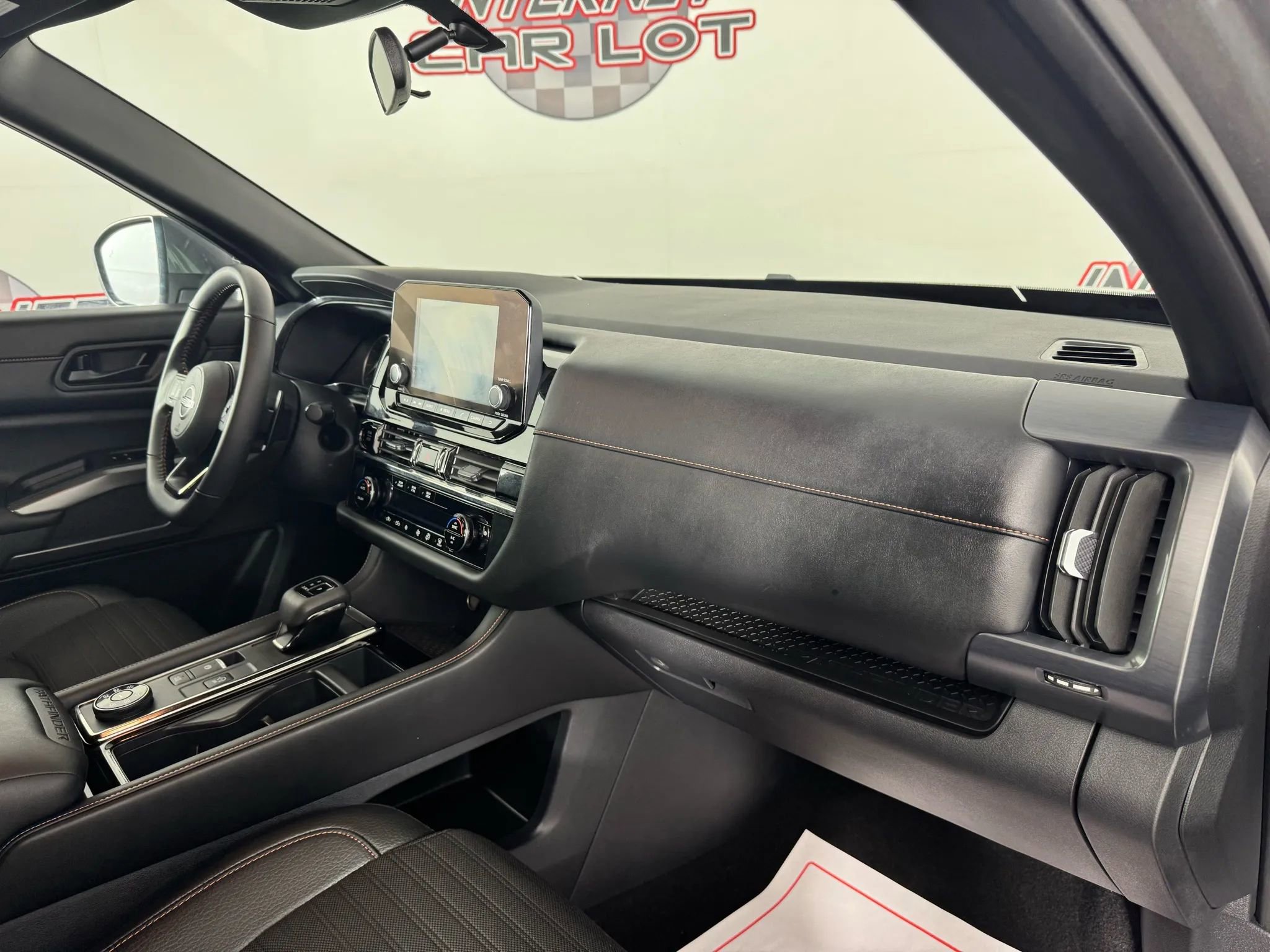 Used 2025 Nissan Pathfinder Rock Creek image 12